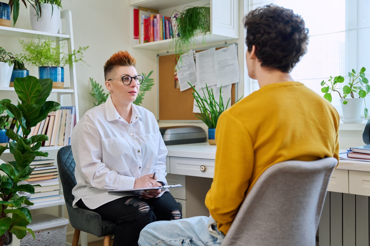 How to choose the right therapist for PTSD therapy
