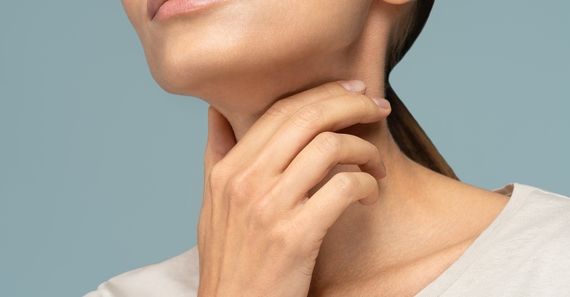 Chlamydia in throat: Symptoms, testing & treatment