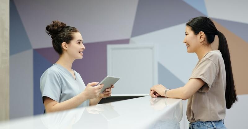 How to Hire and Interview Front Desk Staff for Urgent Care 