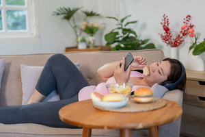 How stress affects your weight and what you can do about it